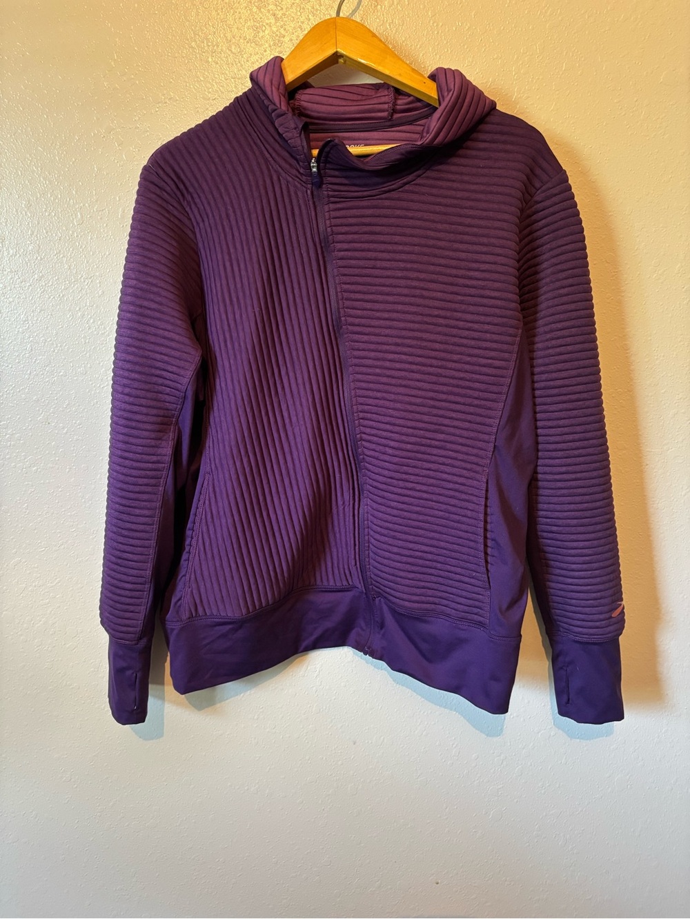 Brooks fly by hoodie